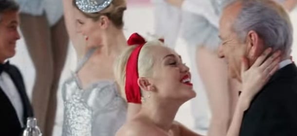 A Very Murray Christmas, su Netflix il 4 dicembre: Miley Cyrus e George Clooney nel trailer