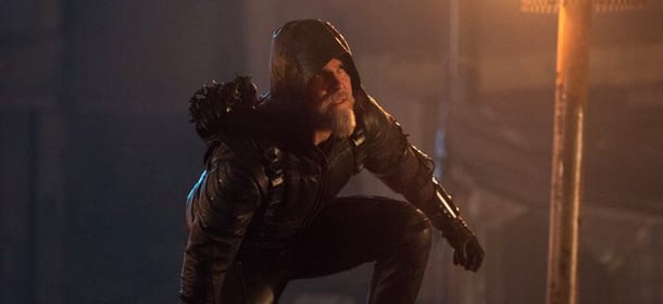 Legends of Tomorrow: Stephen Amell nel futuro è come l'Arrow dei fumetti