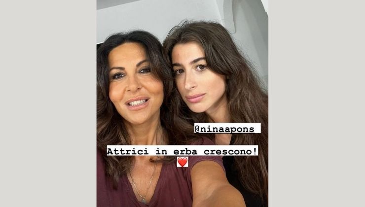 sabrina ferilli presenta nina pons